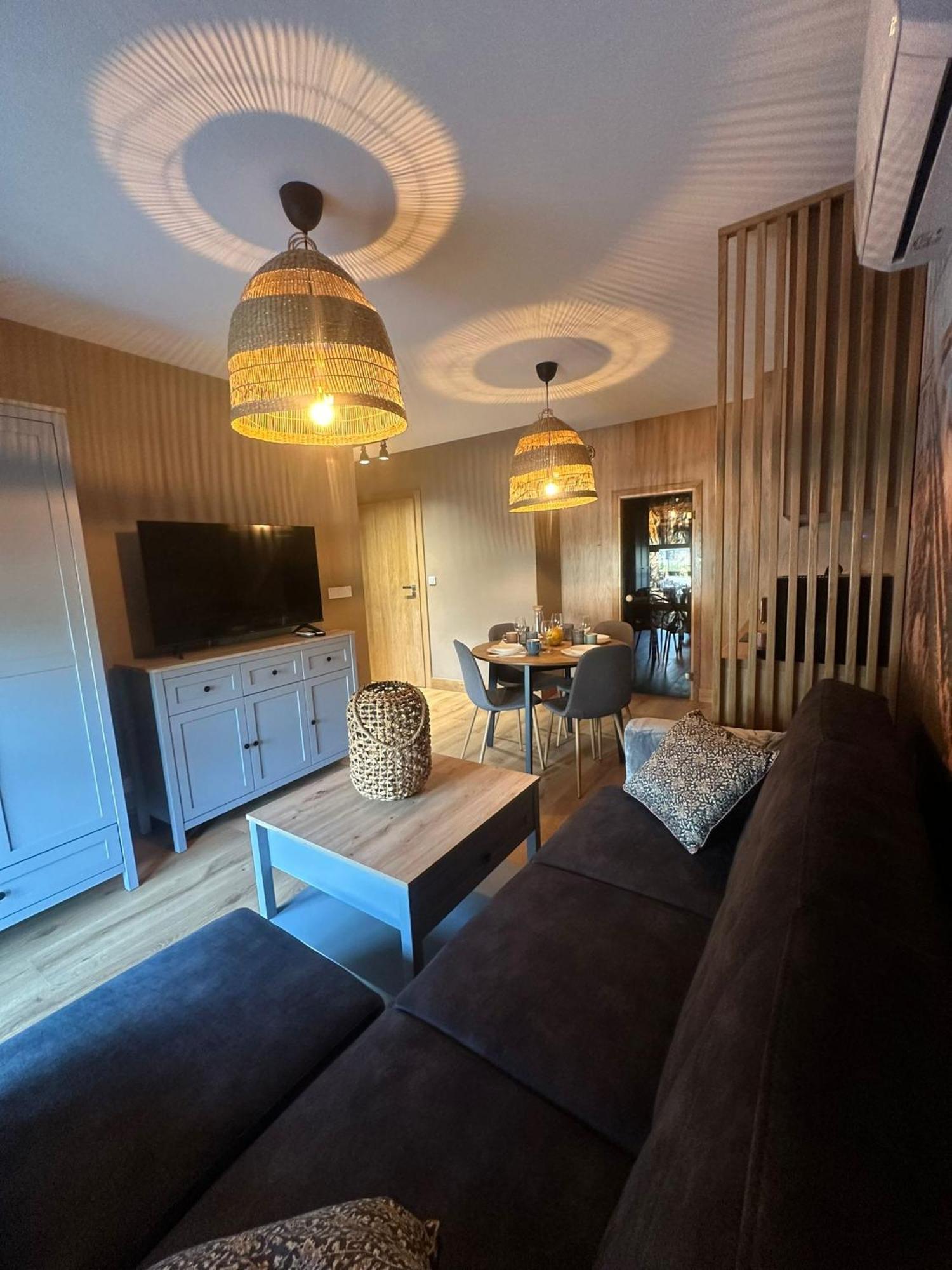 Apartament 8 Z Ogrodkiem I Prywatna Sauna, Rowery, Spacery W Dolinie Baryczy - 5D Apartamenty Milicz Extérieur photo