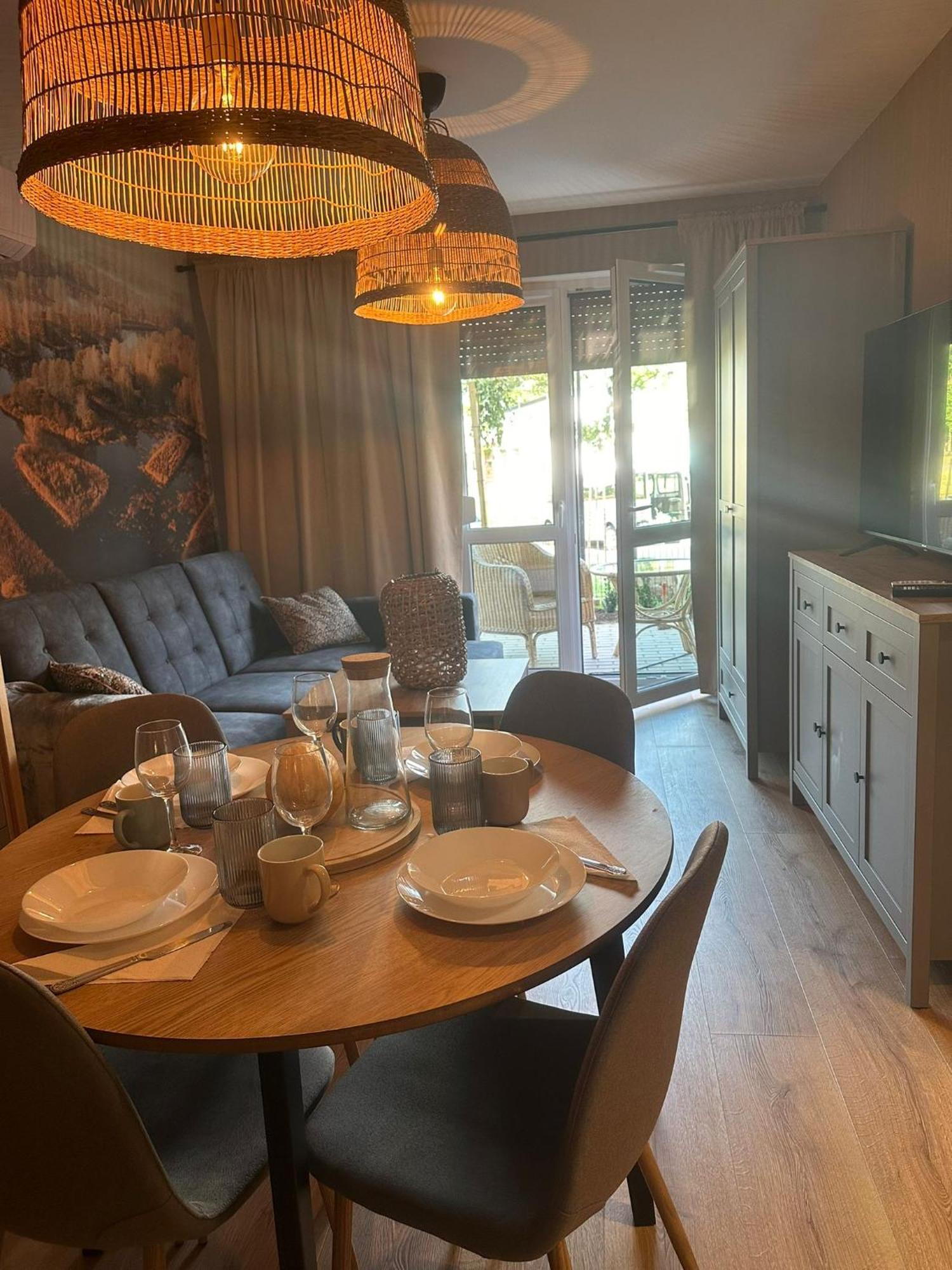 Apartament 8 Z Ogrodkiem I Prywatna Sauna, Rowery, Spacery W Dolinie Baryczy - 5D Apartamenty Milicz Extérieur photo